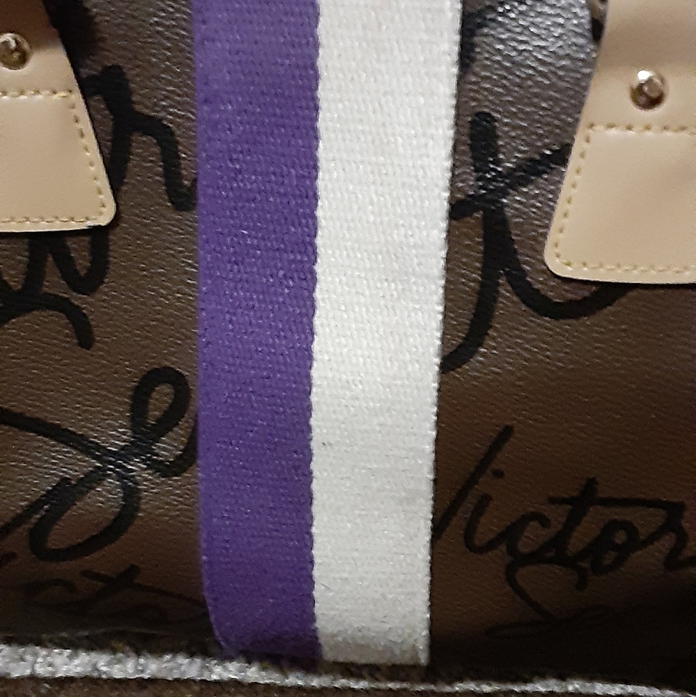 VS HANDBAG - Picture 8 of 9